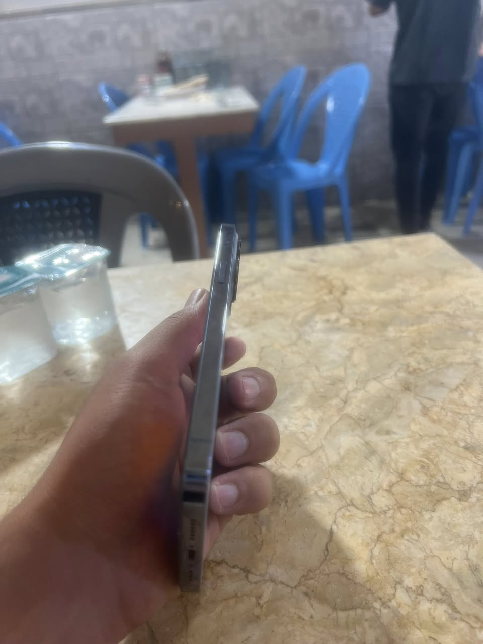 ١٣ برو ماكس
ذاكره ٢٥٦ 
بطاريه ٨٥ 
دبل شريحه 
جهاز وتر zAنسخة الشرق الواسط          
لبيع او المراوس 
لتواصل ***********
مكاني بغداد الحريه توصيل ماكو
