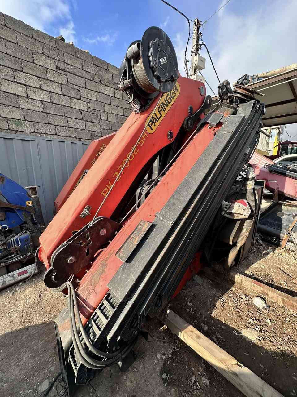 كرينات ‏للبيع كله أوروبي مو يشتغل بالعراق نرويجي ‏
‏عنوان أربيل صناعة شمالية
‏رقم هاتف *********** 
￼
