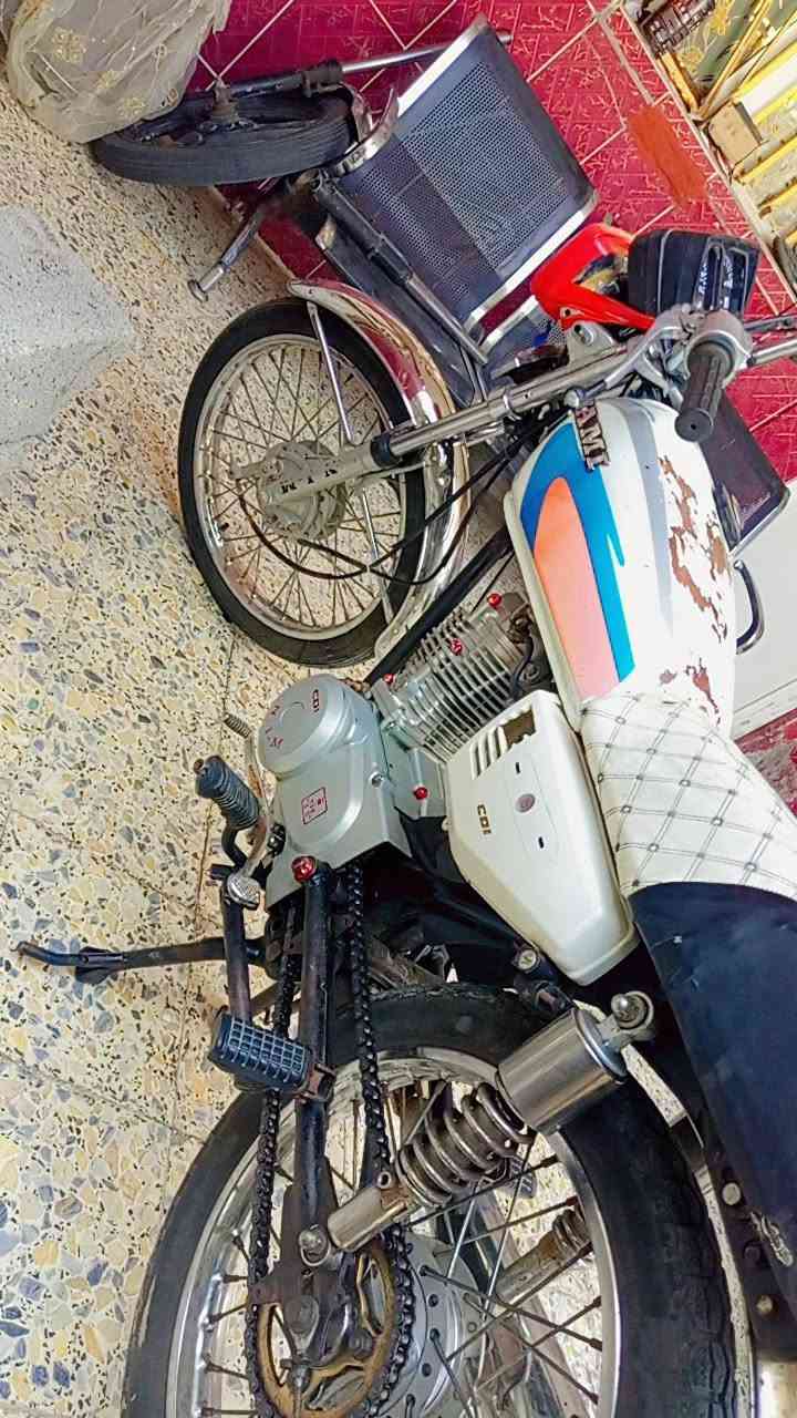 االسلام عليكم اربعه كير  للبيع  موديل 21شهر 12يعني تعتبر 22نازله  الدراجه عوزهه ترتيبات  وانيي ماعندي،مجال اسويهه  الشراي يشلع عيوني  مكاني كوت الزهراء خلف كراج بغداد  السعر 525وبيهه مجال
***********
