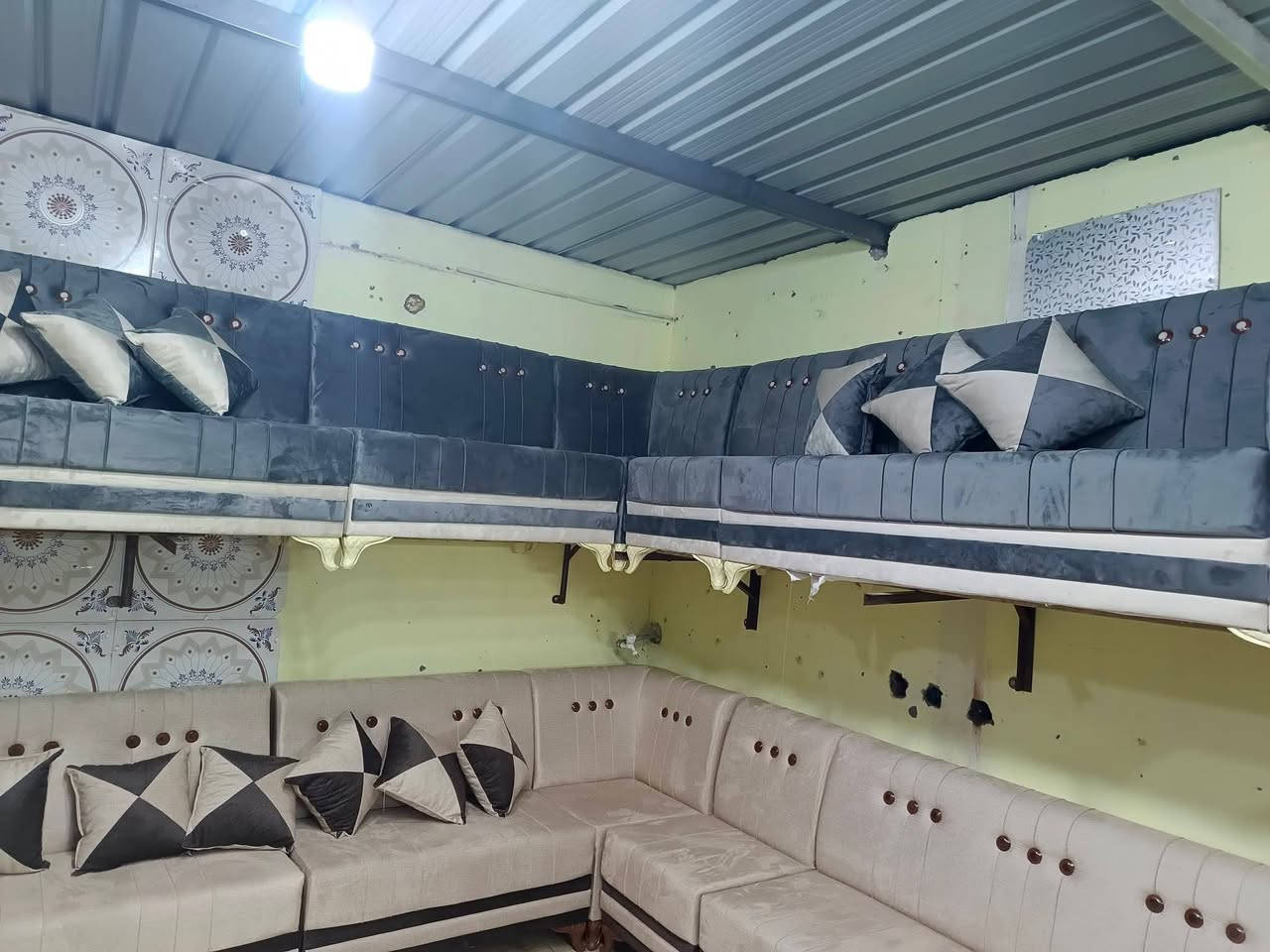 عرض لمدة 3 ايام 🔥🔥🔥🔥ابيع بسعره المعمل مع الضمان 5سنوات اي شي يعجبك بالمنشور 550 التخم الديوان 475 يوجد توصيل لجميع المحافظات،،،، ملاحضه اروس بلمستعمل،،،، حيدر البدري ***********اتصال فقط
