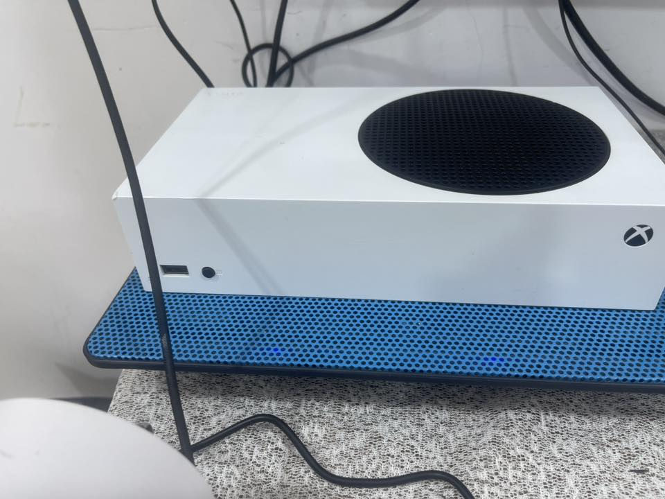 :
السلام عليكم ورحمة الله وبركاته

للبيع Xbox Series S بحالة ممتازة جداً، الجهاز نظيف 100% وشغال 100% وما بي أي مشكلة، وما مفتوح ولا برغي.

السعر: 400 ألف دينار عراقي

للجادين بالشراء فقط، المراسلة أو الاتصال على الرقم:
***********
