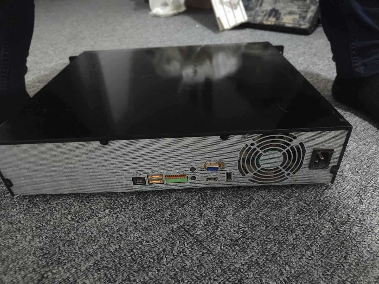 Nfr
36 كامرة 
يدعم الذكاء الصطناعي 
يدعم 4k
بي هواي شغلات قيم واخذ
***********
