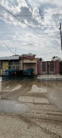 الاحمر شارع المقداد • ٣٠٠م • ٤نوم