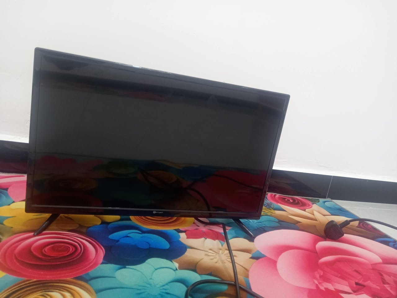 شاشات للبيع كلمن وسعره مكان رميثه غير متواجد مازنجر تصال***********
