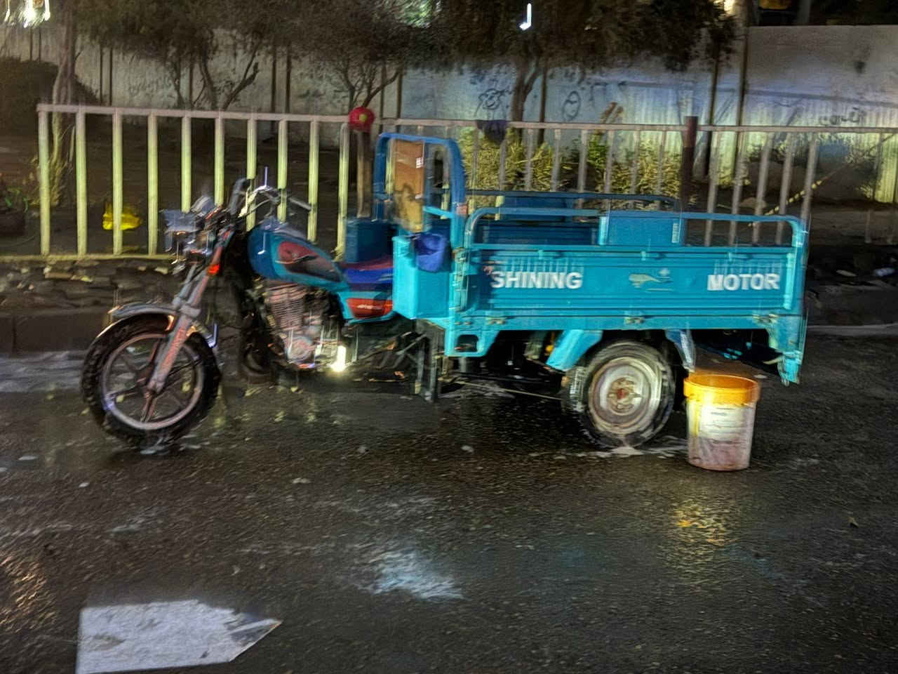 سلام عليكم
ستوته للبيع كامله مكمله عوزها بس سايق 
بيها ضربات بلبدي خفيفه اذا تخشبها تضيع 
مديل 23 
مكينه خرسه 
كهربائيات كلها شغاله ،السعر 2000 وبيها مجال للطيبين 
هاذ رقمي (***********) خابرني واني خادم
