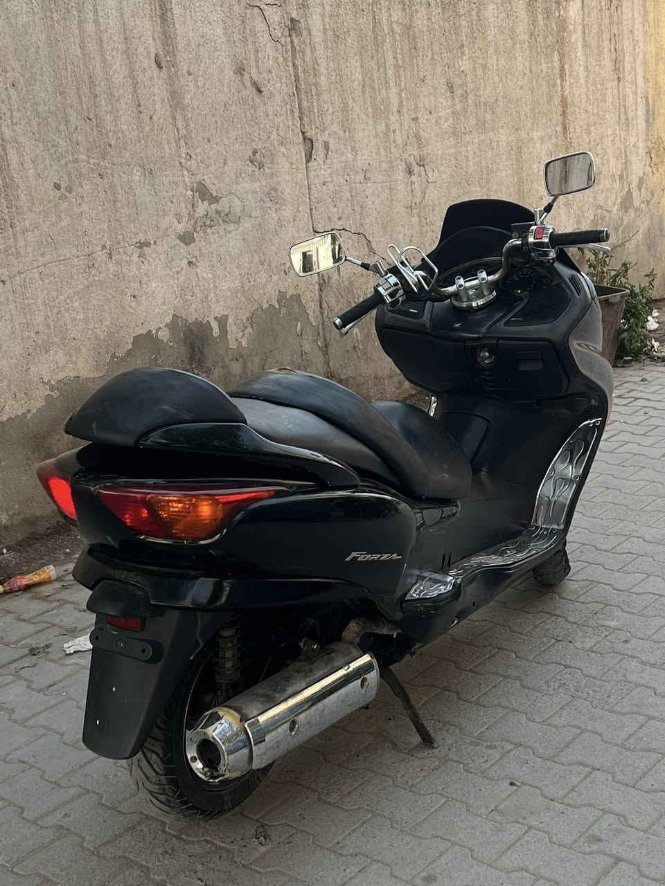 فورزه 0️⃣ 8️⃣ بصمه
جاهزه دراجه كير شغال 
مكينه ناعمه نكره بكل وقت
مكاني بغداد *********** 
السعر مليون
