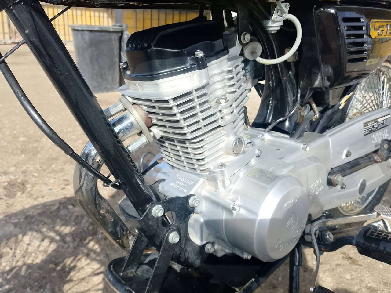 سلام عليكم مطور موديل ٢٣كلة شرط مكينة شرط سعر ٥٧٥ بي مجال رقم ***********
