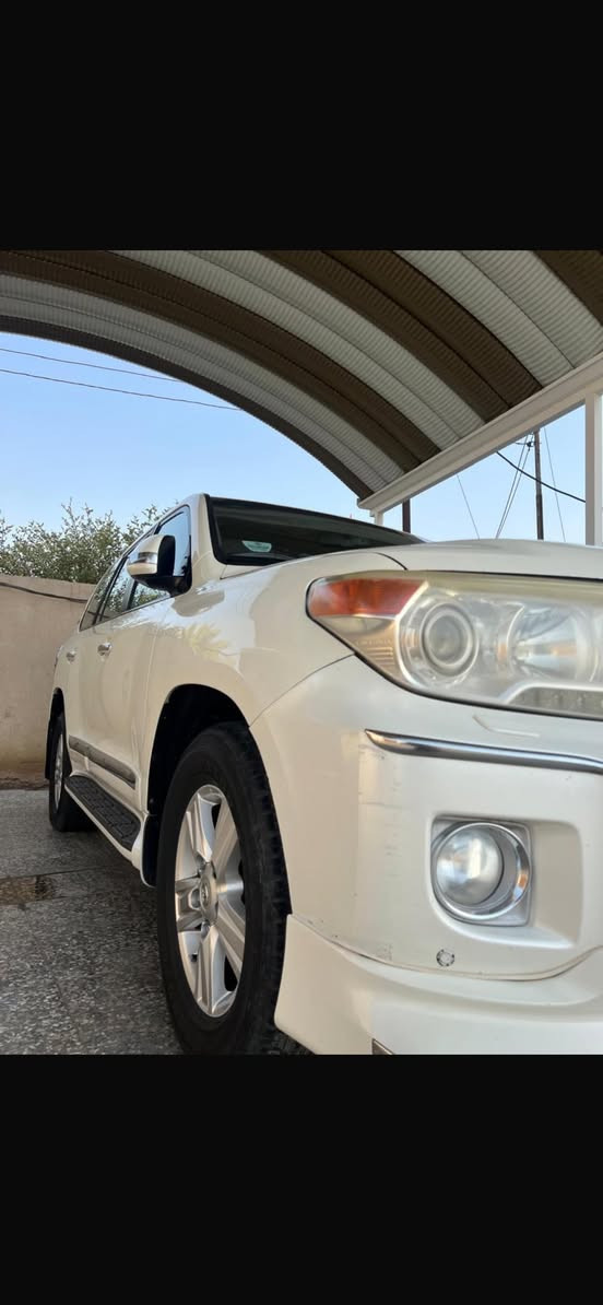 السلام عليكم                   السعر 4 وبيها محال
لاندكروز G.xr للبيع 2014 فئه بريم حجم المكينه V8 سلندر سياره كارتون جديده كلش
السياره ماشيه 230 الف رقم بصره بسمي تحويل ثاني يوم سنويه مامنتهيه  
السياره مال بيت نضيفه كلش وبالحقيقه احلى من الصور زيرو كارتون
السياره بريم ومواصفات البريم معروفه 
للتذكير مواصفاتها : 
مري شفت مري قلاب 
كرسي السايق 3 دكم كهربائي 
زراكات اماميه 
حساسات امامي خلفي 
تحكم ستيرن 
لايت وبلوجكتر زينون 
بصمه ابواب سايق وعكس السايق  
بصمه تشغيل عدد 2 
اناره ليليه 
اناره ليزريه تحت الكشنات 
تشغيل عن بعد 
كشنات جلد
ثلاجه 
طفايه بصدر السايق 
جام اربع ابواب AUTO 
 السعر 460مع مجال بصيط

مكاني بصره للأستفسار التواصل على هذا الرقم***********
