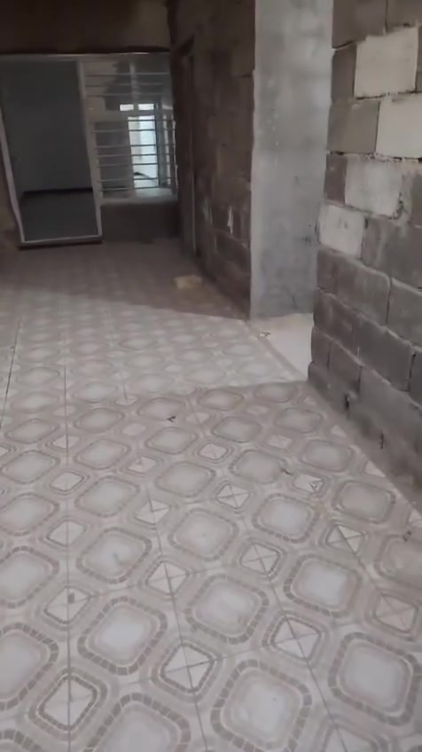 مشتمل للايجار طابق أرضى تكون من استقبال ٦مترات وغرفه نوم وطرمه وصحيات ومطبخ مكاني الأمين الثانيه قرب جامع موسى الكاظم ٨٠ متر ملك صرف ***********

