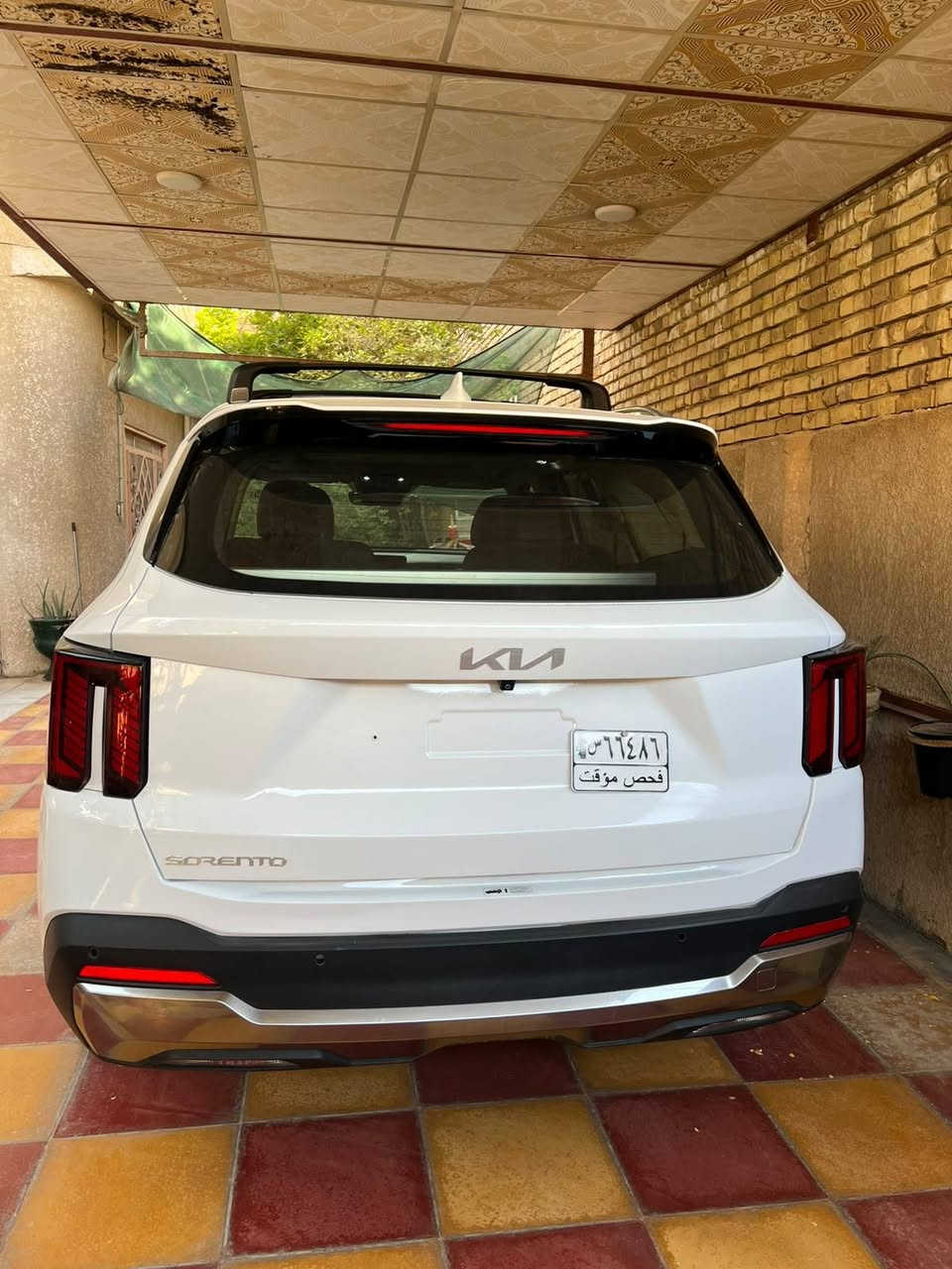 السلام عليكم
للبيع كيا سورنتو 24 أبيض صدفي وارد أمريكي فئة SX PRESTIGE  بدون رقم بدون تضرر إيرباك وبالمواصفات 
# محرك 4 سلندر تيربو سمارت 
# ناقل حركة 8 نمر
# بانوراما
# حساسات أمامية خلفية 360 درجة
# كاميرات أمامية وجانبية وخلفية
# لايت أمامي أربعة عدسات  
# رادارات أمامية وجانبية وخلفية
# بك لايت لد 
# إشارة ترحيب ولمس للأبواب
# مري جانبية تطوى بالكهرباء
# ويل حجم 20
# مقاعد جلد تدفئة وتبريد 
# سبع مقاعد
# شاشة كبيرة مع عدادات الكترونية
# الإنارة الداخلية لد
# باب الصندوق الخلفي تعمل بالكهرباء
# طوي المقاعد الخلفية بالكهرباء 
# جميع ملاحق السيارة كاملة 
وهنالك مواصفات كثيرة تمتاز بها هذه الفئة ،
السيارة بدون تضرر للإيرباك وحادثها تبديل باب الصندوق الخلفي والدعامية وتصليح ربع من الجاملغ الخلفي الأيمن وتصليح بمايقارب 25 سم من الشاصي الخلفي من جهة اليمين وكما موضح بالصور المرفقة للمنشور
السعر 275 ورقة 
للإستفسار الإتصال على الرقم *********** أبو نور الهدى
