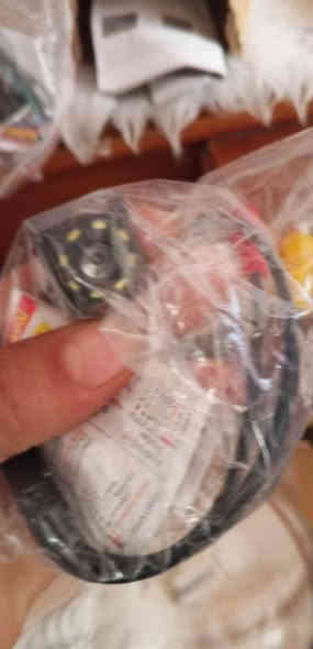 السلام عليكم 

شاشه جديده طك الكارتون 
نضيفه كامله هيه وفيشها 
وكامره وياها 
السعر 50 الف 

 مكاني ديوانيه

استفسار انتصال على الرقم ***********
