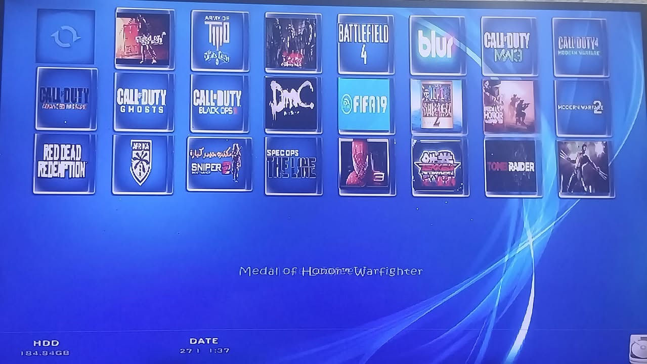 للبيع بلاي 3 سوبر سلم مستعمل ونظيف بي 24 لعبة ويا ثلاثة جوستكات شحن كل هذا ب125 الف وبي مجال بسيط للشراي مكاني المطيحة للشراء الاتصال على الرقم ***********
