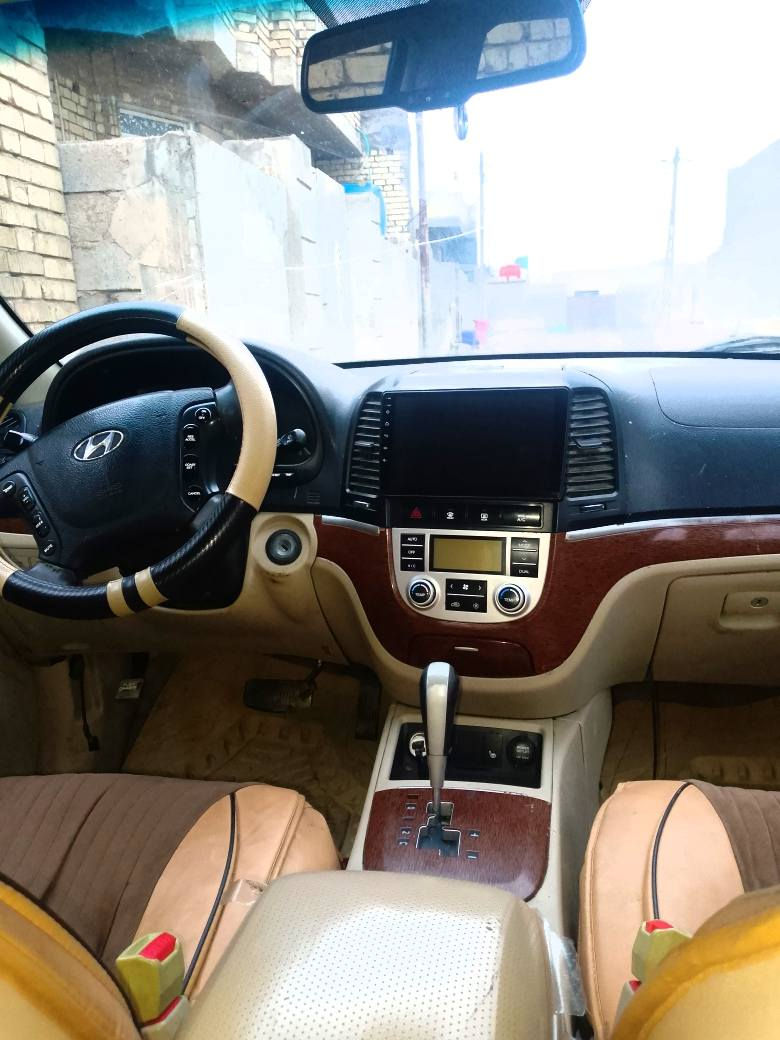 سنتافي ٢٠٠٨ ستة سلندر سبعة راكب مصبوغة حزام دواخل جديدة كير محرك جديد حاوية رقم دولي 
السعر بلاش ٩٢ ورقة وبي مجال 
الاتصال الرقم ***********
