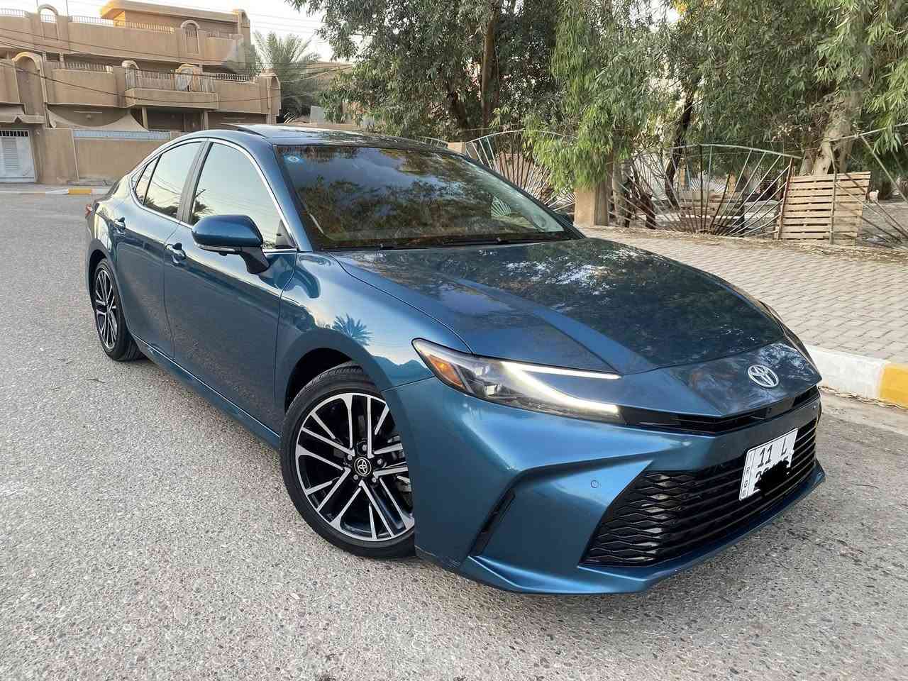 السلام عليكم
للبيع تويوتا كامري هايبرد  2025 

وارد امريكي ضرر بسيط ضرر جاملغ امامي مبدل ومصبوغ + تعديل بارد ربع البنيد يعني السيارة بيه صبغ قطعه وحده فقط 

شرط بدون دواخل يعني شاصي سليم + رادترات + تبريد كله بلادي شركة

والسياره اني مصلحة على أيدي وصور الحادث واضحه ان الشاصي سليم وحتى البراكيت سليم 

اكرر  ان  التبريد والرادترات والهايبرد بلادي شركة 

مواصفات  XLE فووول

5 كاميرات 360

سلايت  + داد شو 

بصمه دخول ذكي + تشغيل عن بوعد

كشن جلد + تدفئة و تبريد + 2 كهرباء + كشن خزن او ذاكره 

تبريد بلادي +قطعتين ثلج

شاشه كبيره + تحكم ستيرن كامل + تدفئة 

رادار امامي شغال + جانبي او نقطه العمياء 

حساس امامي وخلفي شغال 

لايت دبل عدسه + البك لد 

كير اوتو و محرك والتبريد شرط على وضع الشركه 

محرك هايبرد 2500 

رقم بغداد الجديد حره وبسمي هزه وسنويه كله جديد يعني شرط التحويل

السيارة شرط حلوة وجديدة جاهزه من كلشي مابيها اي نقص

السعر  240   الشراي يخابر 

***********
