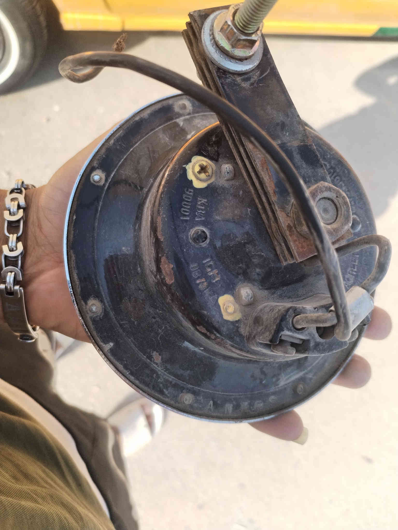 تك هورن بوش مال نبيل علوان وجبه قديمه فول سعر 50وبي مجال حك جيه فقط بغداد لامين ***********
