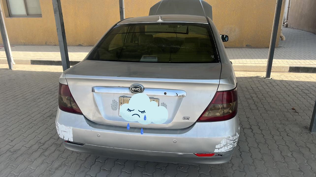 السلام عليكم شباب من رخصة مدير الادمن (مدير الكروب )
سيارة بيوايدي موديل 2013.فئة F 
لون سلفر مكفولة من ضربة وتبديل
محرك وكير وكهربائيات كلهن تمام 
حدادية كلها تمام كل نقص ما بيها 
سيارة جاهزة نكرة سلف واطلع بيها وين ما تريد 

مصبوغه عام اثر جراد فقط بدون ضربة 
رقم ناصرية حرف(أ) مشروع وطني 
تتحول باي محافظة
رقم تلفوني ***********
وانا خادم للاعزاز
