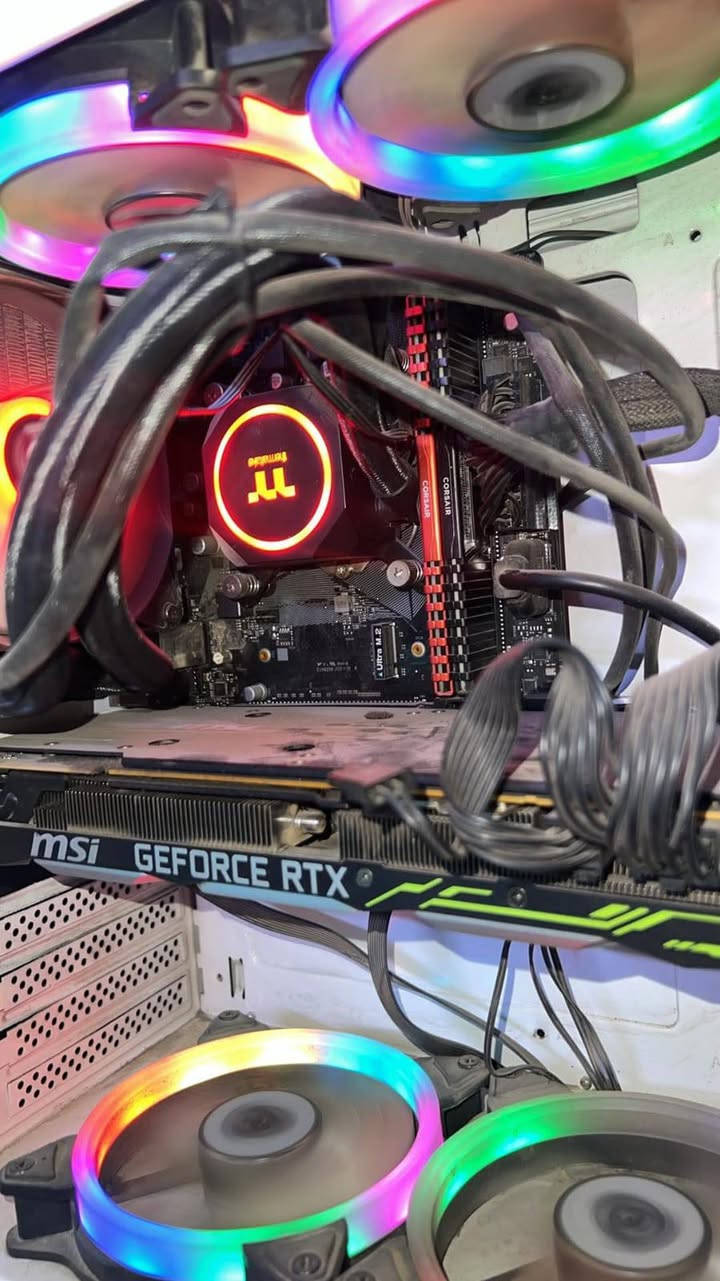 السلام عليكم تجمعية للبيع 2080 msi كرت
i710700 معالج
مذر بورد  ASRock B450b pro4
رام 16
هارد ssd 500
هارد تيرا HHD
بور سبلاي 650
كيس بي 3 فإن 
+ مبرد مائي للمعالج
السعر 850 وبيها مجال
***********
مكاني بغداد المشتل خلف كراج بعقوبة بغداد, العراق
