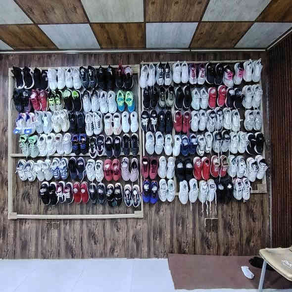 احذيه باله محبحب اصلي بأسعار مناسبه 
ترانشوس اصلي اوربي بأسعار مناسبه 
العنوان الصوفيه سده يم. ملعب محمد حميد 
من الساعه 2 الئ الساعه ال 10 ليلا 
لتواصل*********** 
بأداره ابو جود
