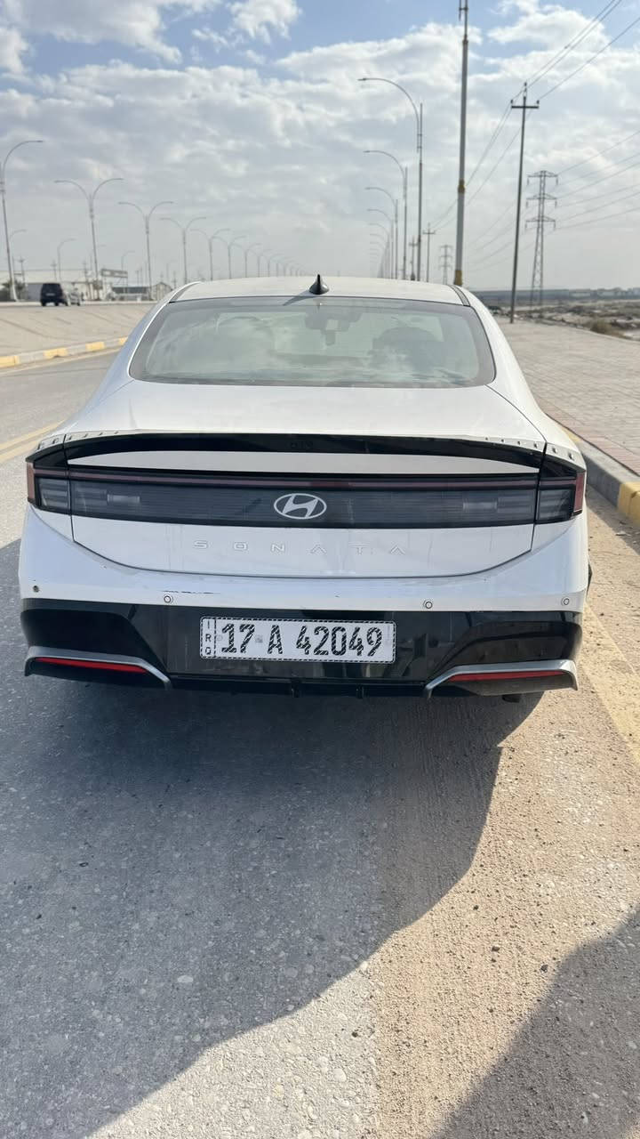 السلام عليكم
اللبيع سوناتا امريكي مكينه دوش
موديل 2025
مرقم شهداء 
موصفات السياره 
بصمه تحديد مسار مانع انزلاق 
ويل كب تحكم فول كشن كهربائي السايق تشغيل عن بعد 
الحادث 
تبديل بنيد قطعه وحده الحادث سطحي لغود شاصي كفاله دواخل كفاله 
ماشيه 13الف كشنات خمل 
لون ابيض صدفي 
مكينه 2500ع وضع الشركه السياره جديده او بلعافيه ع من نصيبه 
السعر 200$وبيها مجال مكان السياره السماوه صور الحادث والسونار خاص 
الاستفسار اتصل وتساب ***********
