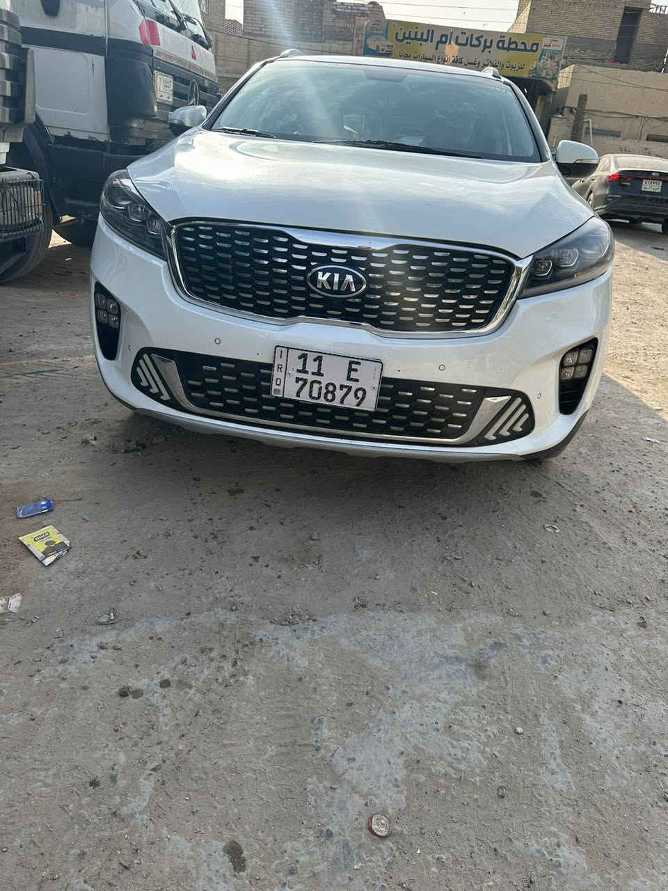 سلام عليكم
سورنتو. مديل 20 
محرك 6 V
فول مواصفات. عده البنرامه 
بصمه. 
بردات خلفيه 
حساس امامي وخلفي 
اوتو هولد 
7 راكب 
تبريد 3 قطع 
ماشيه 98
مبدل جاملغ ونص بنيد صبغ 
كير ومكينه جدد بلا فتح 
جنطه ذكيه 
 سعر.  240 وبيهه. مجال.  
مكان سياره نجف الاشرف 
جديده سياره وبلعافيه ع ياخذهه 
الاستفسار ***********
