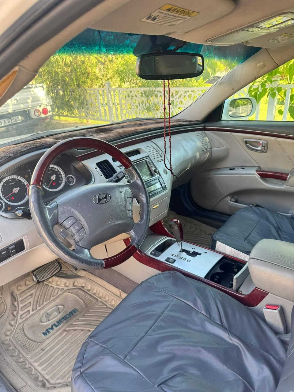 السلام عليكم 
ازيره موديل 2008
خليجي
بيها جاملغ وبنيد صبغ بدون دواخل 
محرك 3300
فول موصفات
فتحه
بردا خلفيه شغاله
كامره حساس
استيرن كهرباء
كشنات جلد كهرباء
تخم تاير تبريد ثلج
سعره 93 وبي مجال 
رقم انبار تحويل مباشر
كير محرك كفاله
مكان الرمادي التأميم
اني مكلف بنشر
الاتصال على صاحب السيارة
رقم ***********
