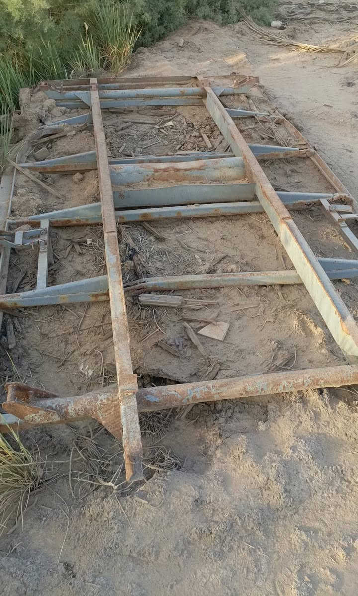 السلام عليكم
شاصي للبيع سابقاً كان قنطره ابيعه بمكانه 
مكاني قضاء القاسم 
وزن ثقيل جداً 
***********
