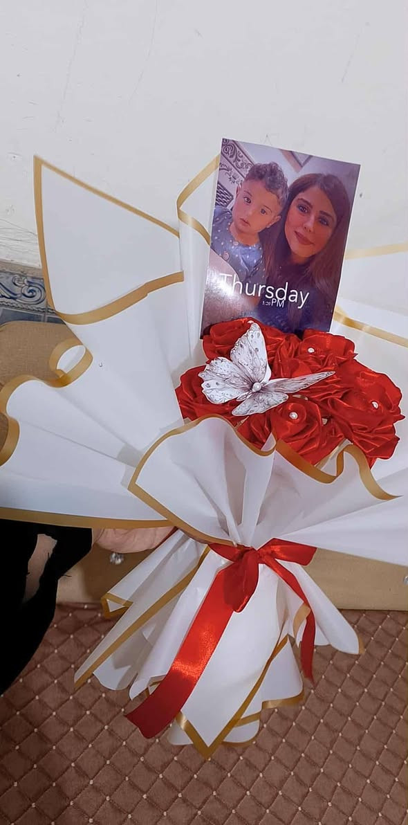 اهلا بكم في تجهيزات ام الاكبر 📸🖌
طلبيه زبونتي 🌺
بوكي ورد 
اطار صورة 
مستعدون  لسحب الصور🖼 ولتجهيز كافه  توزيع  اعياد الميلاد والحفلات.💍  التخرج.🎁 والعراس🎉🎉وختان واستقبال مولود والحج والعمره وحفل توديع العزوبيه. والحنه يتم تجهيز حسب طلب الزبون. للحجز يوجد خدمه توصيل لجميع المحافظات.🇮🇶


**إذا كنت صاحب هذا الإعلان وتريد حذفه لأي سبب، رجاءا أرسل رسالة إلى الدعم الفني**