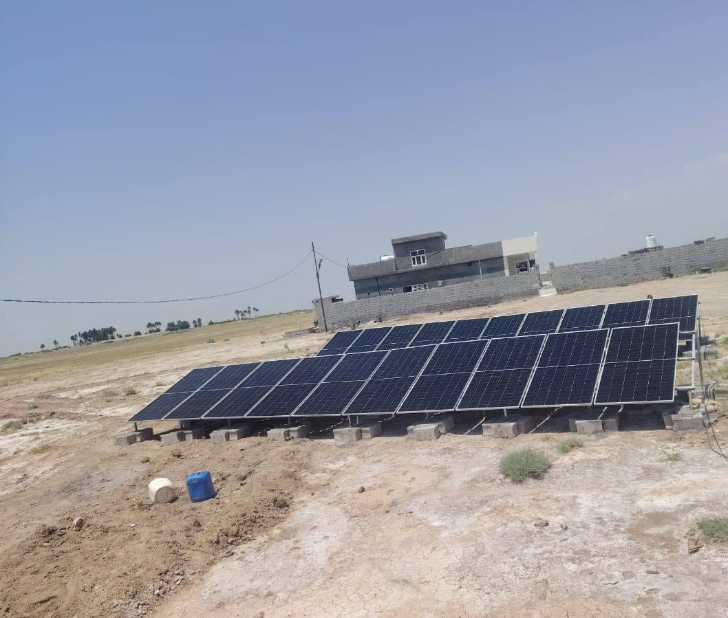 يوم السبت الموافق 06/06/2026
تم بعون الله إكمال نصب و تشغيل ثلاث منظومات للطاقة الشمسية و تفاصيل هذه المنظومات هو كما مبين أدناه:-

* المنظومة الأولى منظومة زراعية نصبت في #قضاء_مندلي #عين_السبع تجهز 40 أمبير لتشغيل منظومة تحلية مياه (تشغيل نهاري فقط) و تتكون المنظومة من:-

1- ألواح عدد 20 جهزت مسبقاً من قبل صاحب المنظومة
2- إنفيرتر زراعي نوع invt قدرته 11 كيلو واط 
3- أجهزة حماية و قواطع

* المنظومة الثانية نصبت أيضاً في #قضاء_مندلي #الحي_العسكري تجهز 10 أمبير نهاراً و 10 أمبير ليلاً و تتكون المنظومة من:-

1- ألواح Longi عدد 5 قدرة اللوح الواحد 615 واط 
2-بطارية ليثيوم ماركة Felicity قدرتها 10 كيلو واط
3- إنفيرتر Felicity قدرته 6 كيلو واط مع واي فاي مدمج
4- أجهزة حماية و قواطع ( AC + DC )

* و المنظومة الثالثة نصبت في #قضاء_بلدروز تجهز 10 أمبير نهاراً و 10 أمبير ليلاً و تتكون المنظومة من:-

1- ألواح Longi عدد 5 قدرة اللوح الواحد 615 واط 
2-بطارية ليثيوم ماركة Felicity قدرتها 10 كيلو واط
3- إنفيرتر Felicity قدرته 6 كيلو واط مع واي فاي مدمج
4- أجهزة حماية و قواطع ( AC + DC )

مكتب علوم الطاقة #ديالى_قضاء_مندلي

بإدارة كل من / المهندس عمار موسى
                              و يحيى موسى
للإستفسار أكثر الإتصال على الأرقام أدناه
***********
***********
