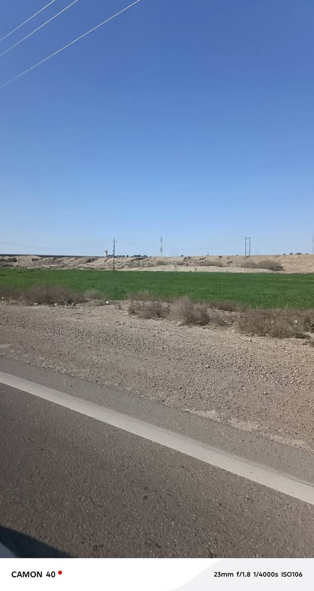 سلام عليكم ورحمة الله 4دوانم للبيع
عرضه 6مترات سعر الدونم الواحد 8 مليون
 طابو سند 25 فتح بيان بأسم المشتريي
والدفع ألا بعد فتح البيان واجهية الدونم الواحد
50×50 مربع تباع من دونم فما فوق خدماتهه
للأرض ماء وكهرباء اعمده فوكاهه ومحولتهه
خاصه بيهه العنوان تاجي العيساوية قرب جسر رعود
20دقيقه عن السوك والمنطقة مرتبه ترفيه
وأمان وسكن واتساب/***********// ***********
