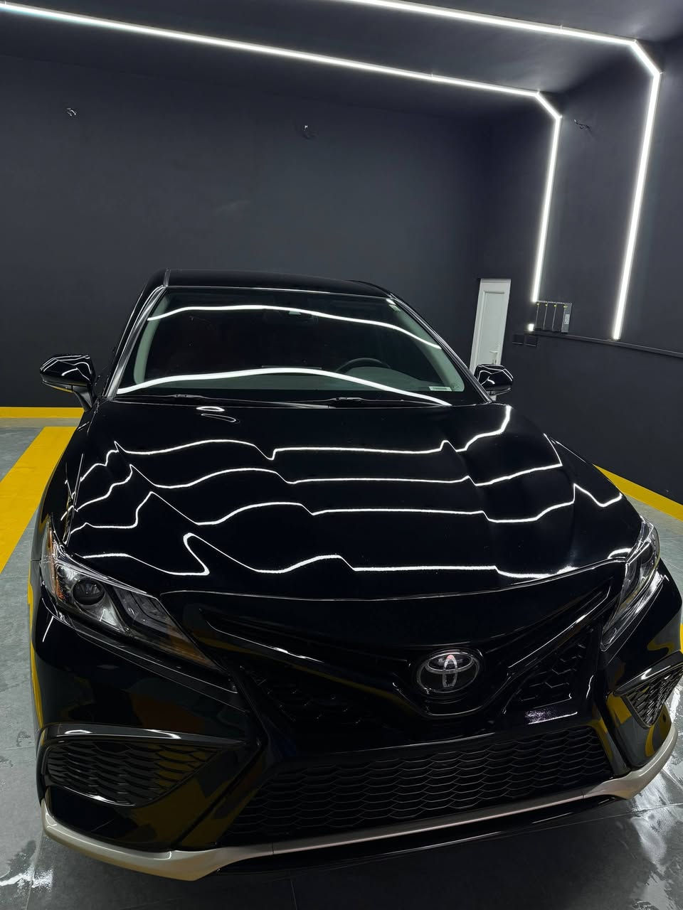 Toyota Camry XSE
مۆدێل:٢٠٢٣
بزوێنەر: ٢.٥ ٤ پستن 
هێزی ئەسپ: ٢٠٥
٣٦٧٧٧ میل ڕۆشتووە 

:تایبەتمەندیەکانی
کوشن هیتەرە 
سوکان هیتەرە
سیستەمی شەغاڵە 
ناوی جلدی سوورە 
ئۆتۆ هۆڵدە ٣ مۆدی هەیە
Eco Normal Sport
 شاشە گەورەیە 
تەبرید مەرکەزیە 
خەتی جادەیە 
تەحەکووماتی سەر سووکان هەر هەمووی هەیە 
ئاوێنە ڕادارە و سەیارەکە ڕادارە 
کوشن کارەبایە 
جام ڕەشی بیلادیە 
لیدە پێشەوەی زینۆن و لید و عەدەسە و شووشە کریستاڵە 
   مۆدی تراکشنی هەیە فوولی ئۆتۆیە  تەعدیل سوورعەیە وە مواسەفاتی 
زیاترە بەس پانۆڕاماو سڵاید نیە

:زیانەکانی
هەموو گیانی بەشەرت
ئێرباگ بلادییە و هیچ ئێرباگێکی نەتەقیوە 
تەنها چەمەلەغی دواوە لای چەپ ساردی هەیە 
 سنووقی گۆڕاوە بە بیلادی
ئۆتومبێلەکە هیچ بۆیاغێکی نییە

شوێن:سلێمانی

ژمارەی تەلەفۆن:***********

بۆ نرخ پەیوەندی بکەن ئەگەر مشتەریت
