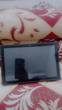 حاسبه ديل وندوز ٧ عوزها بس بطاريه والكيبورد قسم من الاحرف ضايعه ايباد ...