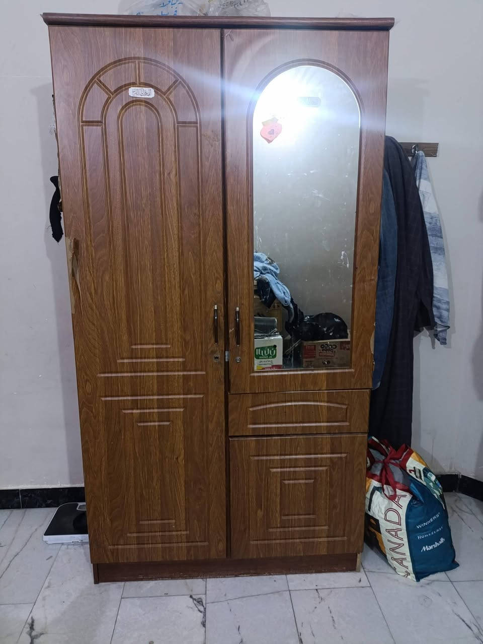 السلام عليكم 
قيم باليرضي الله واخذهن منختلف..
باب الكنتور موجوده


**إذا كنت صاحب هذا الإعلان وتريد حذفه لأي سبب، رجاءا أرسل رسالة إلى الدعم الفني**
