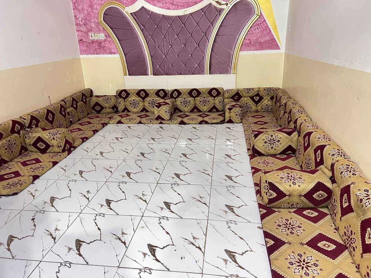 ديوان نضيف جدن مثل ماواضح بالصوره السعر 100 الرقم ***********
