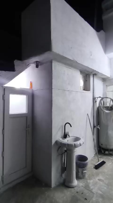 #دار للبيع:-- مساحة 100م
#موقع:-بنجاعلي خلف مستوصف
➖➖➖➖➖➖
#فرع عريض 
#بناء نظيف 
________
محتويات 
#غرفة نوم+مطبخ+هول +استقبال +صحيات 
_______________
سعر 23 مليون بي مجال
__________________
للاستفسار اتصال عالرقم
 ***********
***********
او راجع مكتب عقارات اسيا
