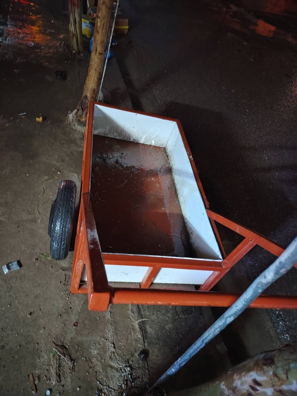 عربانة للبيع
حيل نظيفة 
موصل حي المنصور
السعر 75
***********
***********
