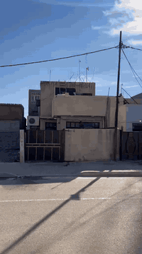 دار للبيع مساحه 120 متر  حي بدر يحتوي على استقبال  مطبخ غرفه صحيات طرمه
الطابق الثاني غرفتين +سطح

الاستفسار  على الرقم 

***********
