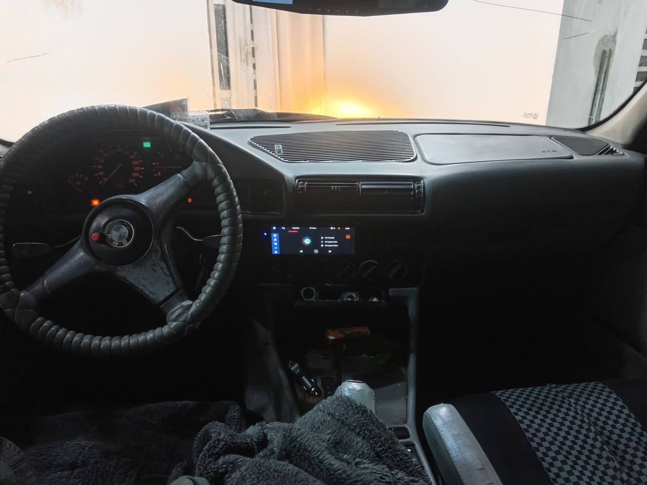 يالله جاهزه عله اخر حبايه. ٥٢٥ 
رقم دولي سنويه ل٣٠ بسمنه
تبريد ثلج قطعتين
بيه كتاب كفاله عامه ضربه وعيب شرعي
مصبوغه جماليه فقط
السعر ٣٨ جوه السوك
ناصريه غراف ***********
