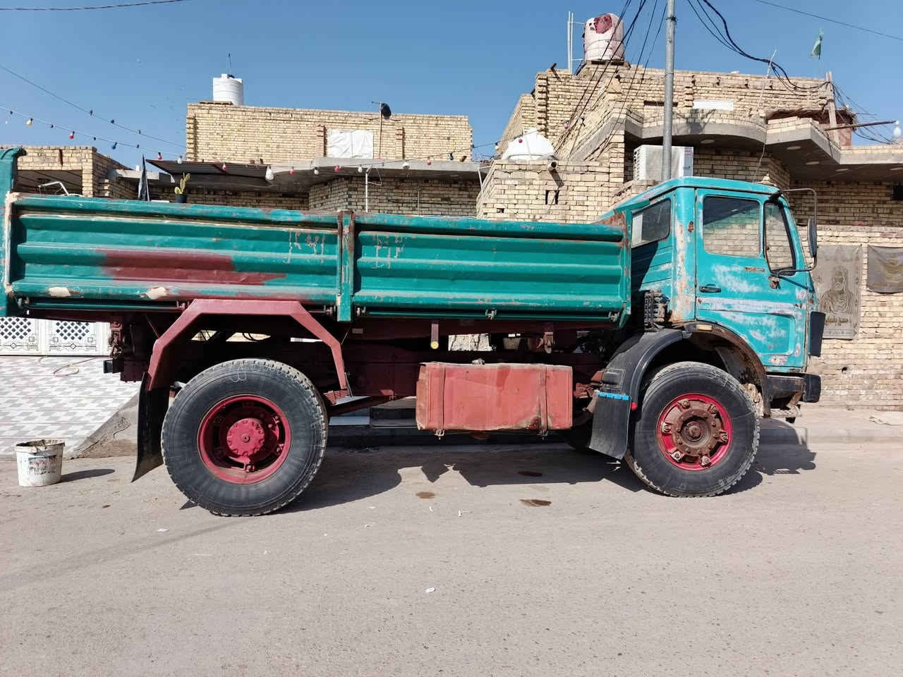 سلام عليكم البي 75البيع بلادي كلاب مكينه 25كير25 اكسن جيف 21 شاصي مكفول الاستفسار ***********
