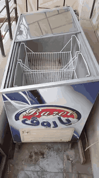 مرحبا حبايب عندي هذوله الغراض مال مطعم كوله جديد شتريته وماستخدمتهم ابدد سعرهم كولهم مليونين وبي مجال

للاستفسار خاص او ع رقم +964 776 864 7223
