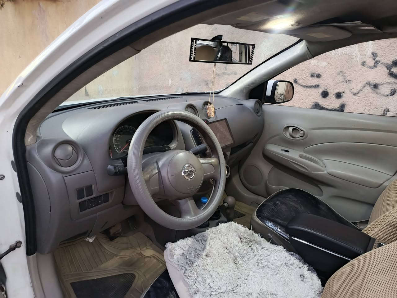 سلام عليكم سيارة للبيع نيسان صني موديل 2013 محدثه 2023 سياره رقم ذي قار معوقين مخلصه سنويه سياره بيها ضربه بل جاملغ الخلفي ومعدله وسياره بيها صبغ سياره جاهزه من كلشي سعر 73 ورقه وبيها مجال رقم هاتف *********** أنا مكلف بل نشر
