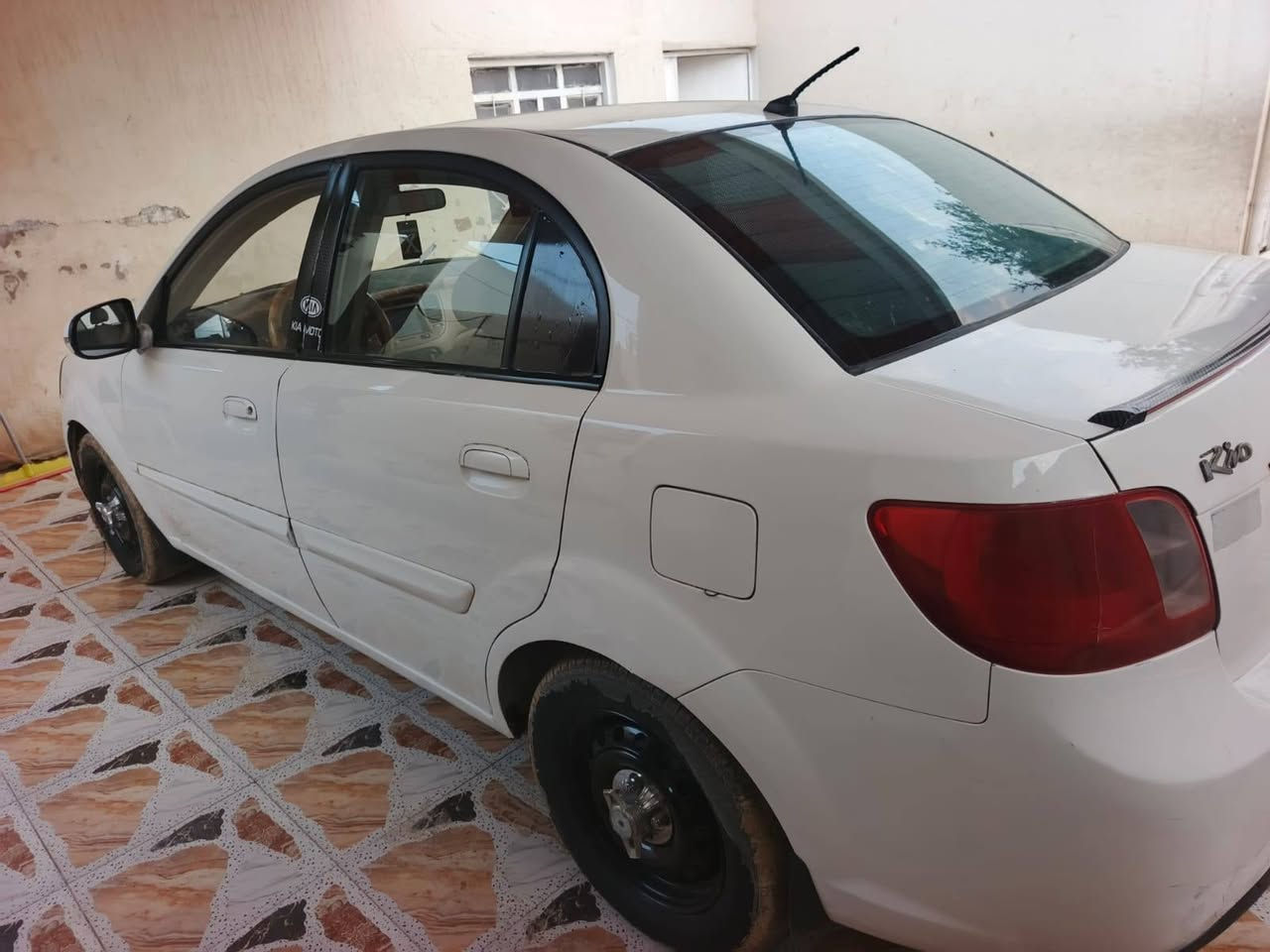 #كيا_ريو
موديل 2012 خليجي
فول اوتو
جام كهربائي
تخم تاير
حداديه نضيفه
رقم بصره انكليزي
مكينه 1400
بيها باب الراكب جهة السائق مصبوغ وطرف الجاملغ فقط بدون ضربه
سعرها 85 وبيها مجال
مكاني الديوانيه الحمزه الشرقي
***********
***********
#ملاحضه مكلف بالنشر لا تراسلني لأن ما اجاوب الارقام بيهن واتساب
