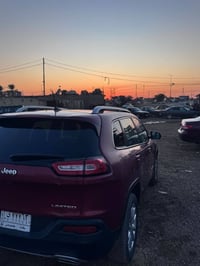 سياره جيب شيروكي بزون موديل 2016فول مواصفات بيه جاملغ مبدل شركه يعني ب...