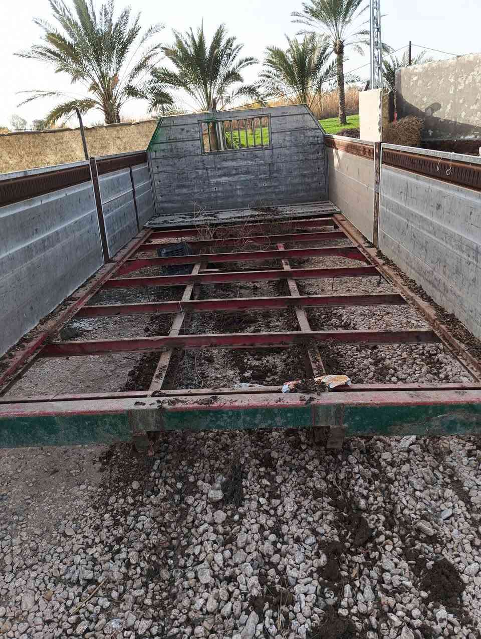 للبيع بدي جوانب متحركه فقط عوزه حصيره يرهم على الهينو   اتيكو طوله 6 ونص 
***********
مكاني الحله/ الحمزة الغربي
