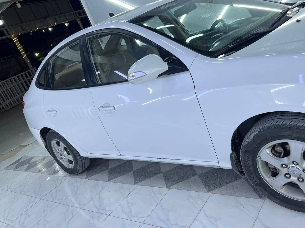 السلام عليكم من رخصت الادمن المحترم النتره مديل 2011 مكفوله كفاله  عده كارتين يمك بسونار عامه فول مواصفات  محرك 16 دكشن عالي رقم وسنويه جديد كير ومكينه وحداديه بلكارتون السياره جديده حيل بلعافيه ع أصير من نصيبه السونار مرفق ويه الصور السعر 108وبيها مجال حك جيه فقط فقط مكاني بابل القاسم 
***********
