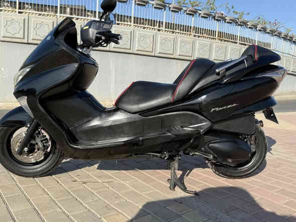 للبيع فورزا 09 كرستال مرقمة باسمي
موصفات 
✅مرقمة انبار مشروع وطني تحويل ثاني يوم 
✅مكينه مكفوله وكير مكفول
✅نضام سكيورتي 
✅7كير تحويلات سبورت +عادي
✅عداد كاربون فايبر اصل 
✅الدراجة كلها تزويد كاربون فايبر اصل 
✅حساس دهن 
✅حساس جيك اعطال لكامل لدراجه 
✅عداد دهن 
✅صالصنه رياضي من شركة MORLWAKL بك فاير  
✅هاند بريك 
✅جكمجه بصمه 
✅تشغيل بصمه 
✅مصدات هوء لليد
✅حامل هاتف اصلي معه الدراجة 
✅بك لايت كرستال 
للعلم الدراجة كلش نضيفه مكفوله كفاله عامه من صبغ  تجي وتشوفها بعينك وتجيب وياك 10فيتريه يفحصوها الدراجة جديده بمعنه الكلمة شرط معدل 120 
السعر 18ورقه وبيها مجال 
الهاتف : ‭0777 962 6026
