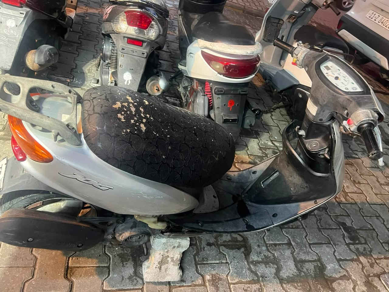 للبيع نكره سلف محرك مكفول السعر 250 وبيها مجال عنوان الاعظميه شراي يتصل ***********
