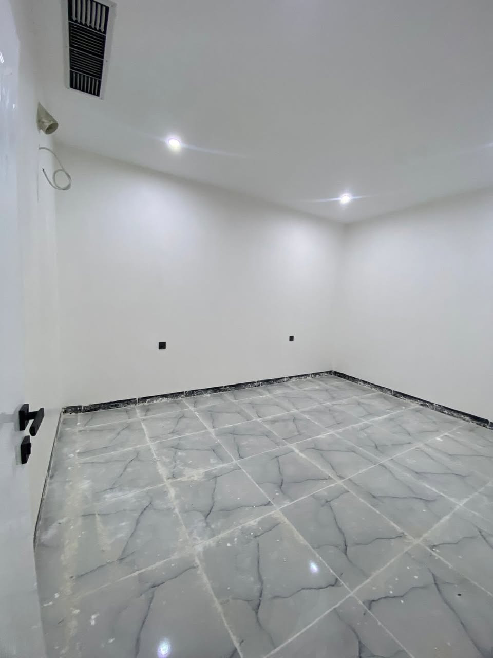 بيتين زيروو للبيع #مقابل_حديقه
بمساحة ١٢٥متر
يتكون من 
٤غرف نوم 
صاله ٢
استقبال 
مطبغ حار بارد 
للاستفسار عبرة الارقام 
***********
***********
الاسعار جداً مناسب في رابط قناة تلكرام
https://t.me/ahmadmuftah199 👈
٨؛٥٠
