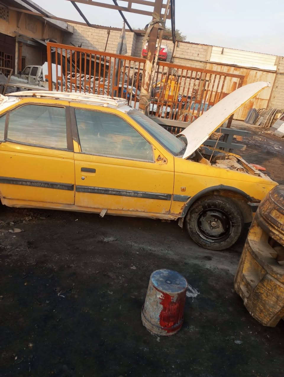 السلام عليكم 
تفصيخ بيجو لميس محور محرك بيكاجو ... شتحتاج للبيع 
مكاني بغداد جسر ديالى الجديد بالحي الصناعي 
***********
