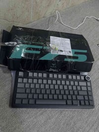 إكسسوارات إلكترونيات • السعر بالخاص • للبيع