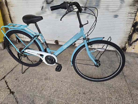 كل ما هوة مميز وجديد😍
بايسكل عبدالحليم 26 تاير جبلي 
بالة غير مستخدم 
لون مميز ونضافة فول 
كير 6 دينمو حساس بل ويل
سعر 135 عنوان موصل الايمن
***********
